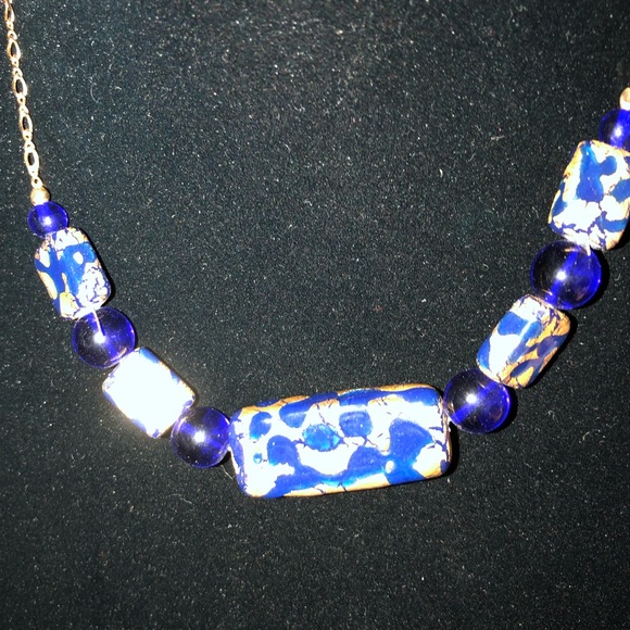 Cobalt and bright gold set: necklace and earrings - Picture 2 of 6
